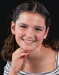 Image of Neve Nausbaum